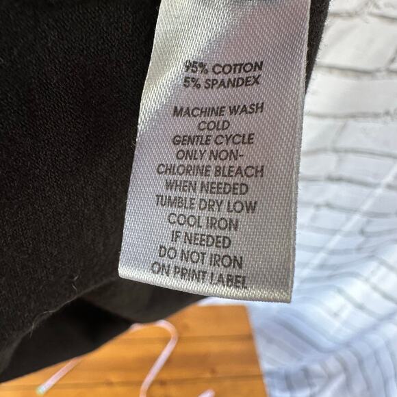 Preowned Ann Taylor LOFT Black Ruffled Cap Sleeve Gathered Neckline Small - Picture 7 of 7